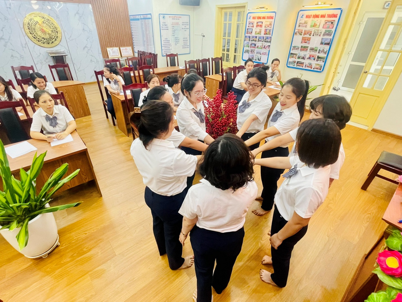 C:\Users\Techsi.vn\Desktop\New folder (2)\z3805809977002_7af092c1a8d56e4e0d32363f244edee6.jpg