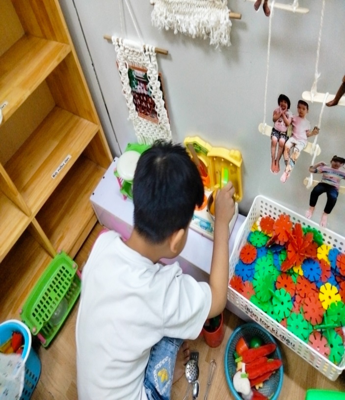 C:\Users\Techsi.vn\Desktop\Giờ chơi góc\z3795797187082_8952abf86901c64276955490647b9b5f.jpg