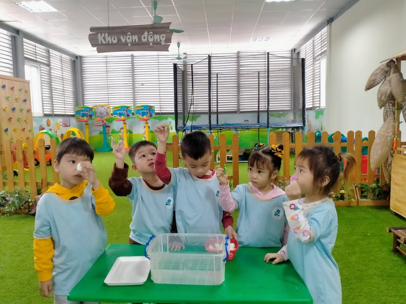 C:\Users\Techsi.vn\Desktop\New folder (2)\z3814595693880_d903a999232eeb24f3af6d95c1478394.jpg