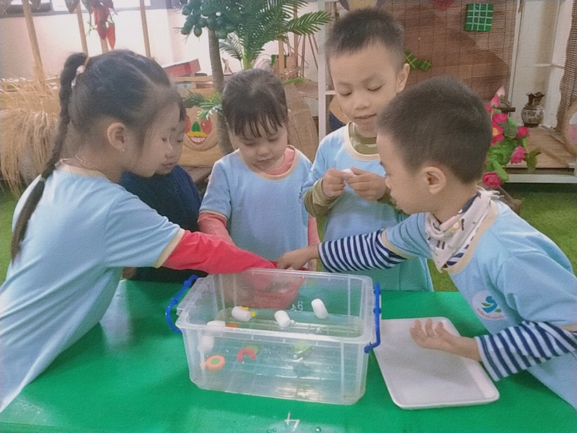 C:\Users\Techsi.vn\Desktop\New folder (2)\z3814595662587_6833832d516be77f8336ad0d7a72a0fc.jpg