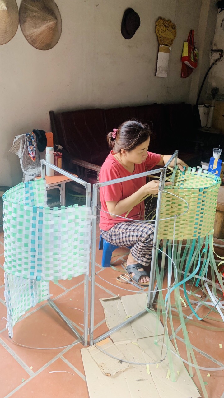 C:\Users\Techsi.vn\Desktop\thùng rác\z3812127410176_453d468fa5febb5274310abe8cf7a828.jpg