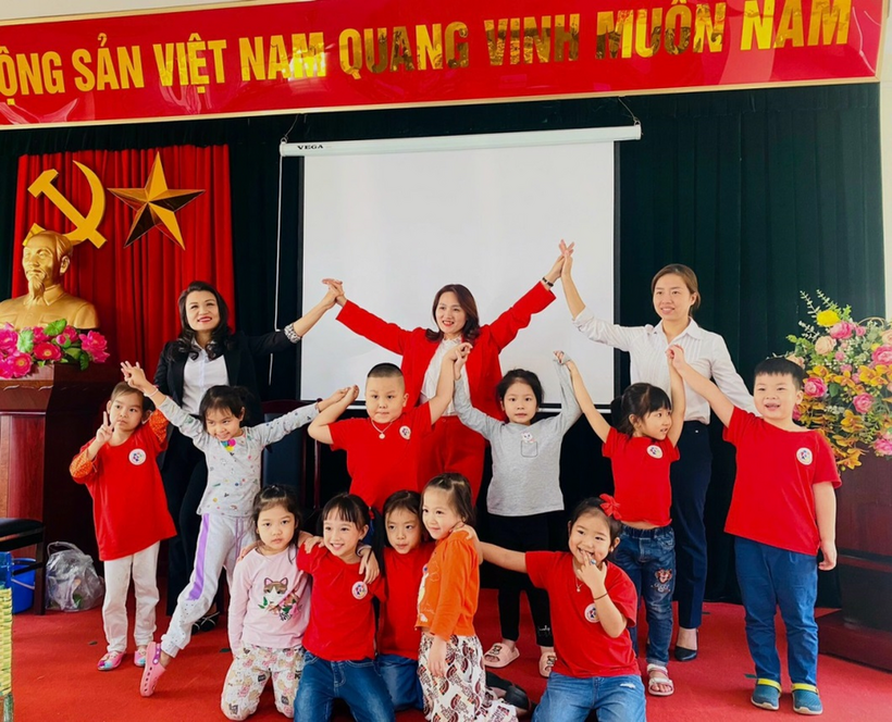 C:\Users\Techsi.vn\Desktop\thùng rác\z3812137558415_15900ea23f1a79f82370fbbc393b4ace.jpg