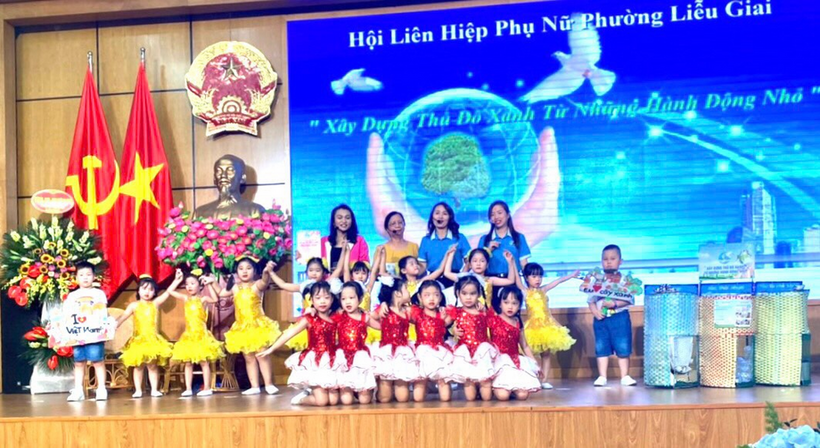 C:\Users\Techsi.vn\Desktop\thùng rác\z3812127414051_b3bc89b09a58f5c95c7f2512fe190c81.jpg