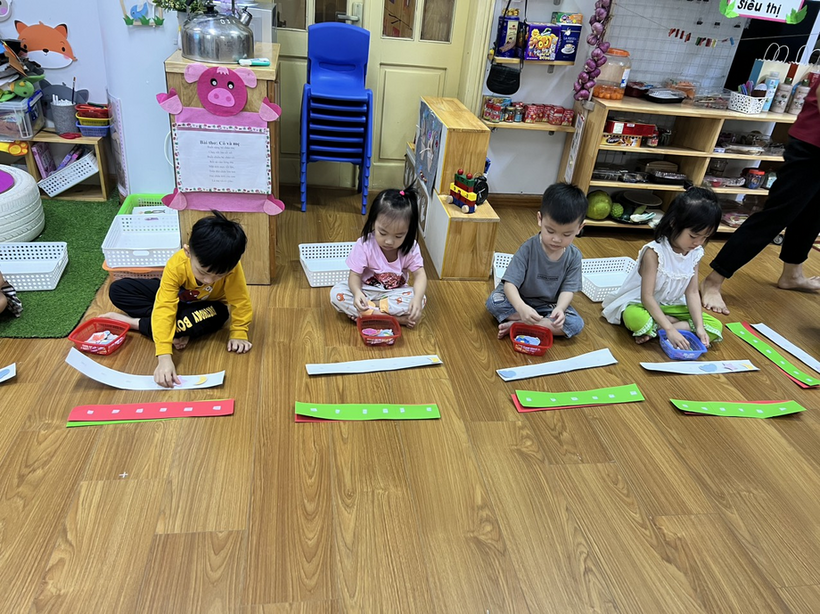 C:\Users\Techsi.vn\Desktop\ảnh hội giảng toán\z3869906249996_5858649aea8824fca157d6a4596c5200.jpg