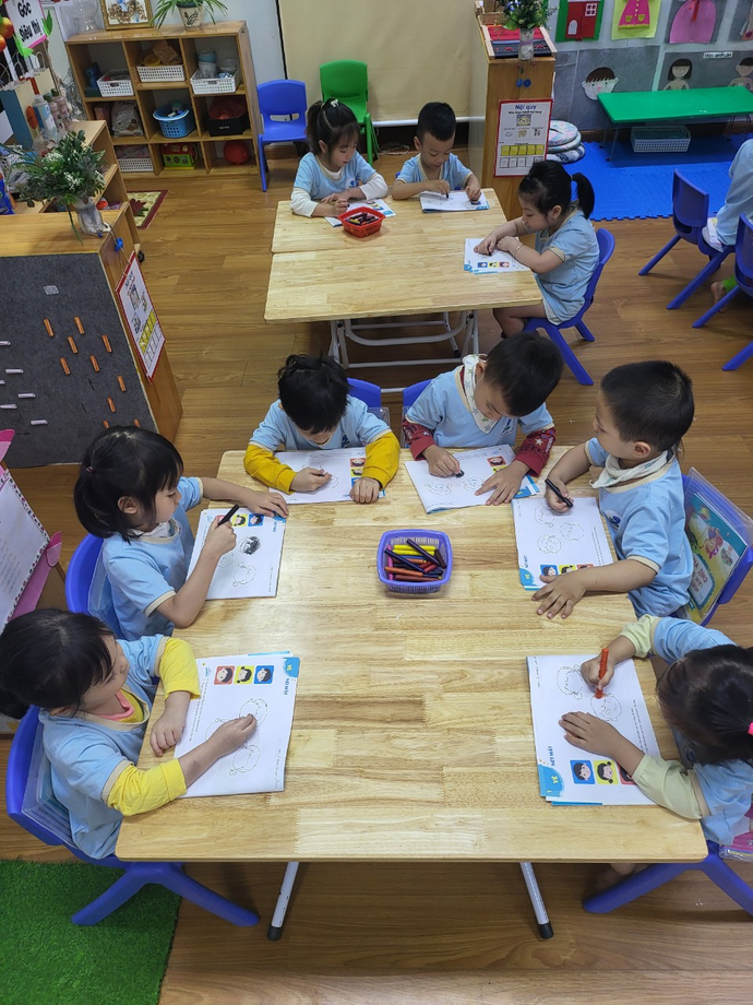 C:\Users\Techsi.vn\Desktop\New folder (3)\z3850836018069_6bf0bd4a0f153d8268c6850a1dc4d421.jpg