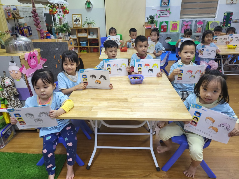 C:\Users\Techsi.vn\Desktop\New folder (3)\z3850836133608_9649d3c6e756ed2dccce8a2ed87e1788.jpg