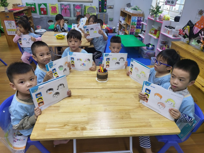 C:\Users\Techsi.vn\Desktop\New folder (3)\z3850836287441_17f98d99a8aba00ddb20fbf53f9e703d.jpg