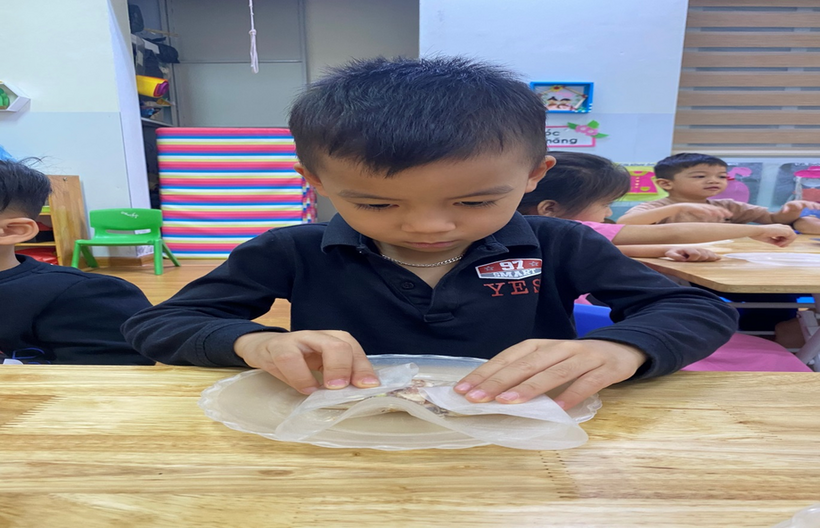 C:\Users\Techsi.vn\Desktop\New folder (4)\z3854126401031_8d7624da87b25f46dd97c336c33374f1.jpg