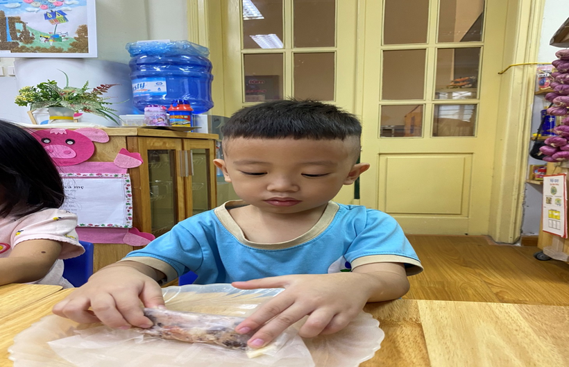 C:\Users\Techsi.vn\Desktop\New folder (4)\z3854126469329_f4438b769d6a763e68061c144349abb9.jpg