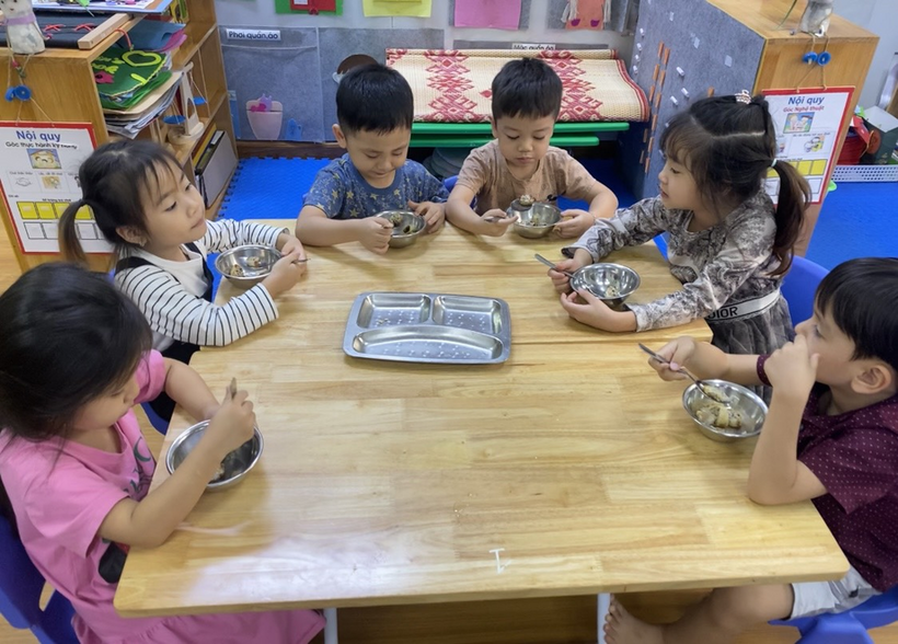 C:\Users\Techsi.vn\Desktop\New folder (4)\z3854197965687_dd5ec51038112d9bc3cbced6405be652.jpg