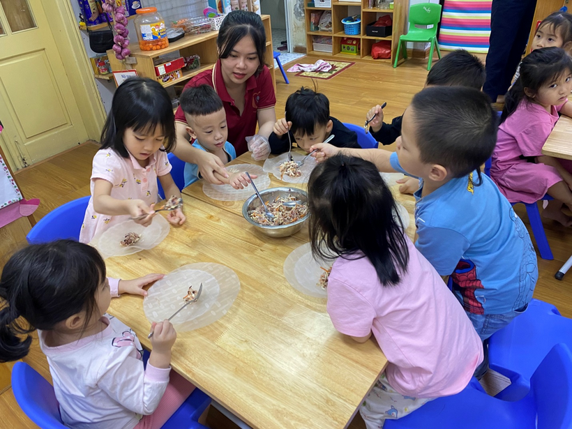 C:\Users\Techsi.vn\Desktop\New folder (4)\z3854160446081_e5a0c5e2d142795bd5f6ab5eae81ee35.jpg