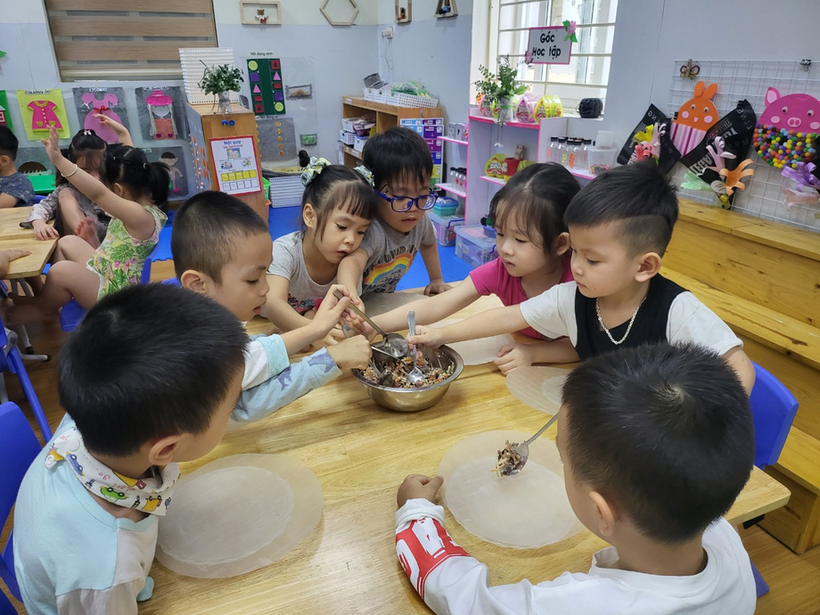 C:\Users\Techsi.vn\Desktop\New folder (4)\z3854158473519_3e535edce0cdfa71962c5ddbdc0d3be8.jpg