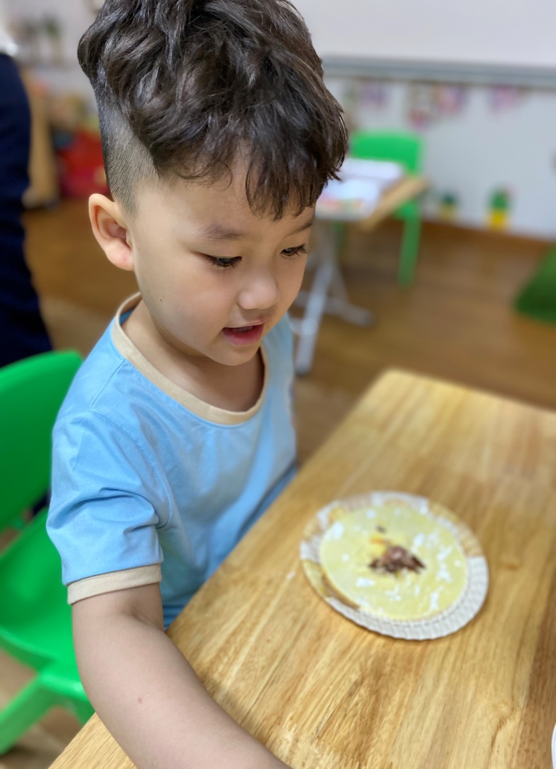 C:\Users\Administrator\Desktop\BANH GOI\z3863789822875_35c8169faff8a872d99757652c15ce15.jpg