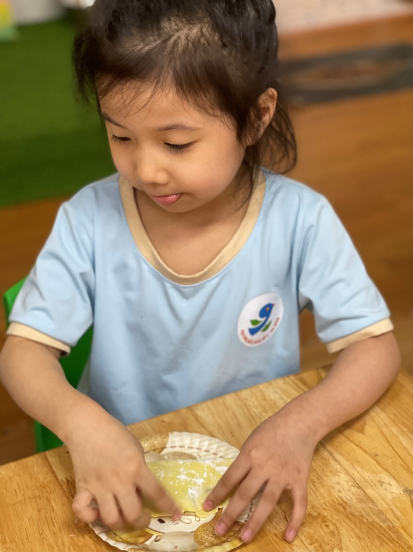 C:\Users\Administrator\Desktop\BANH GOI\z3864056226956_b0d2508052b0b3e9abca2478835e5c0e.jpg