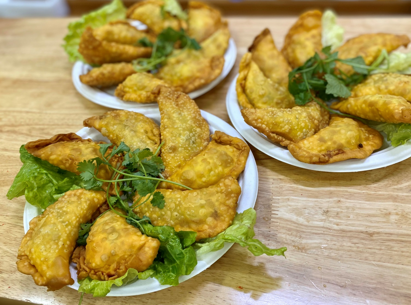 C:\Users\Administrator\Desktop\BANH GOI\z3864263527887_661b2b2fe037c4cc4447cd6c23c06181.jpg