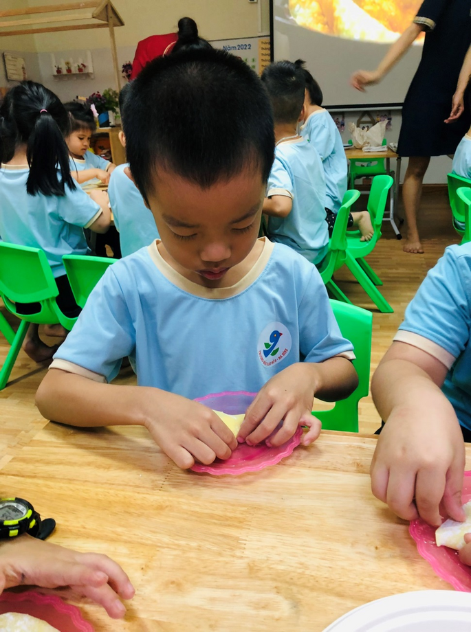 C:\Users\Administrator\Desktop\BANH GOI\z3864021434104_da1296e43466a2599bcd46772100c93c.jpg