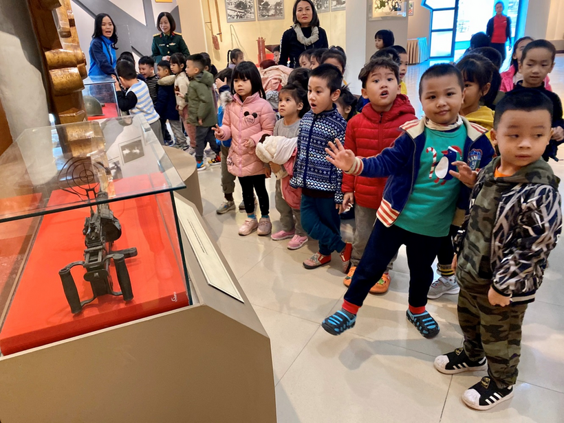 C:\Users\Administrator\Desktop\New folder (2)\z3989213635807_0337fe12b7c83b86ab0adff1b51500f4.jpg