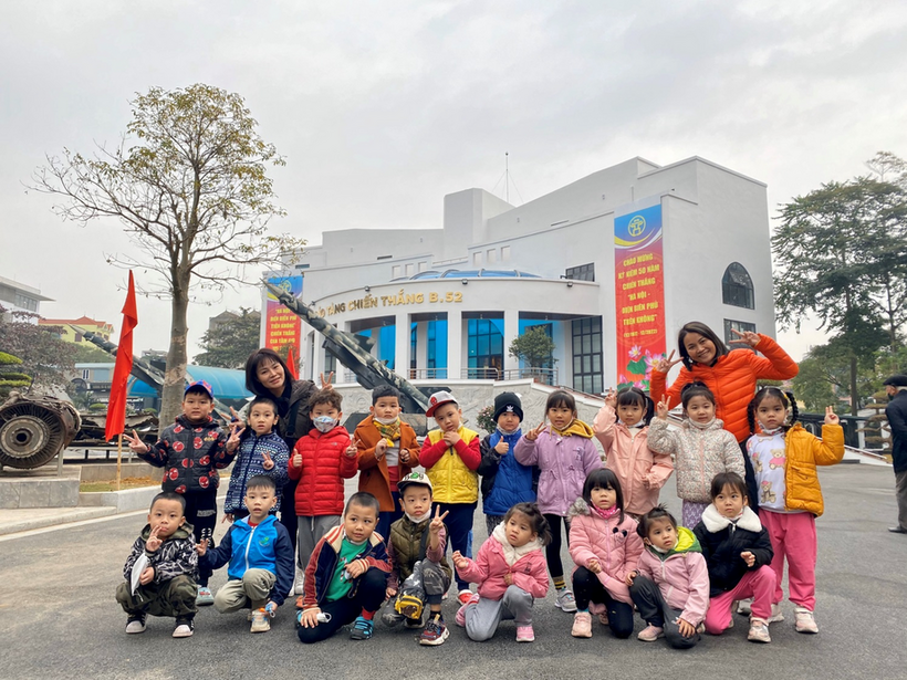 C:\Users\Administrator\Desktop\New folder (2)\z3989214619009_a8baeeaf587d1d0f4c04d50abd65beb0.jpg