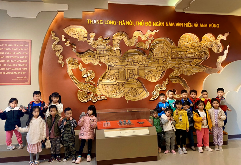 C:\Users\Administrator\Desktop\New folder (2)\z3989213475822_1db38d216e52297bbf700b3b25ca53cf.jpg