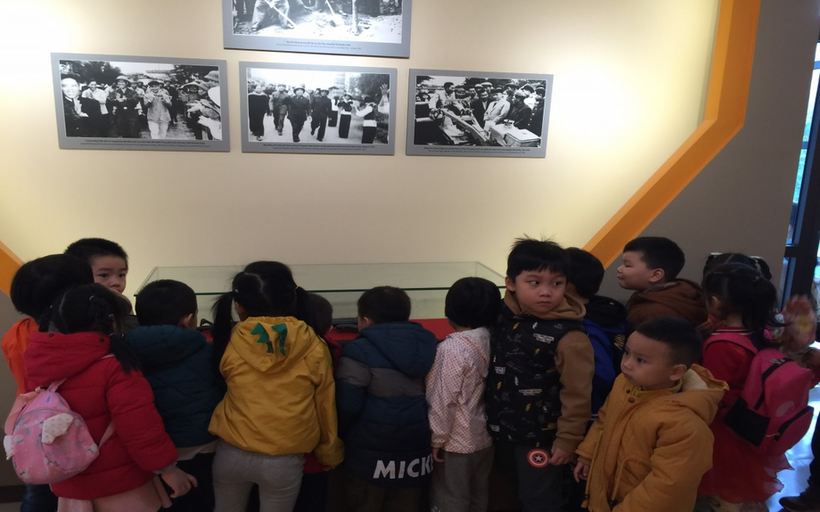 D:\Truong 9\anh B4\Bao tang B52\z3988928083847_5abf067d33832685bceca20e134f4fec.jpg