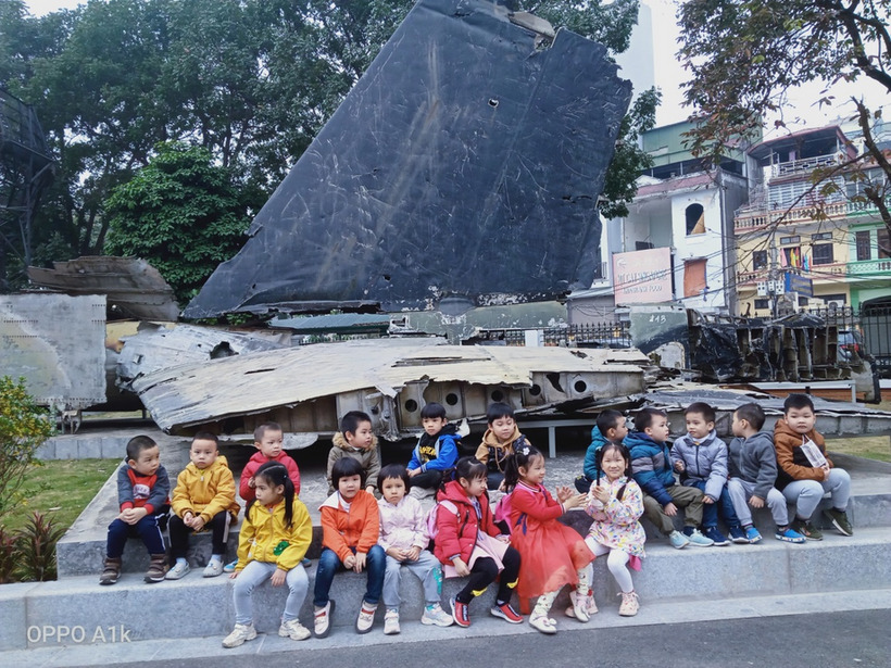 D:\Truong 9\anh B4\Bao tang B52\z3990066447262_c78a65a9bef8989336464805a16a8fd3.jpg