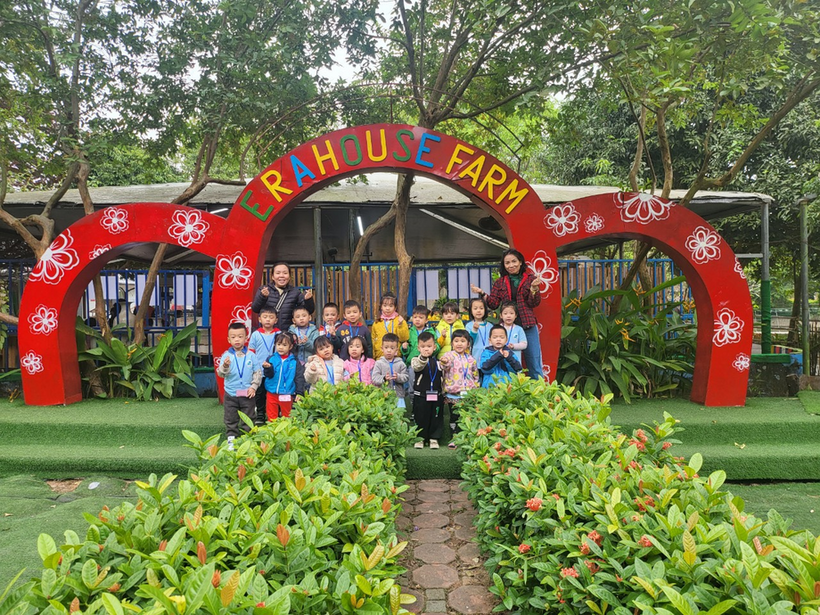 E:\New folder\ảnh B3\ảnh tham quan\z3944254924299_80ae5988d60b3285d3370d67e5ab4786.jpg