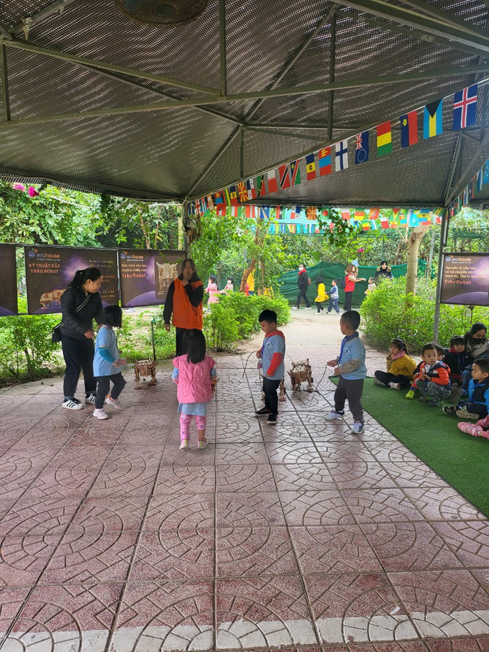 E:\New folder\ảnh B3\ảnh tham quan\z3944254885567_f3e6096e5958789781c41489c3e31e5b.jpg