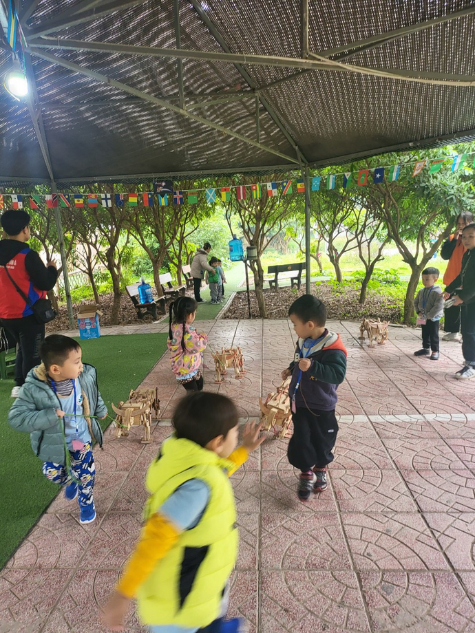 E:\New folder\ảnh B3\ảnh tham quan\z3944254887062_4647fc01277d1f6ef8edbb4e106ff349.jpg