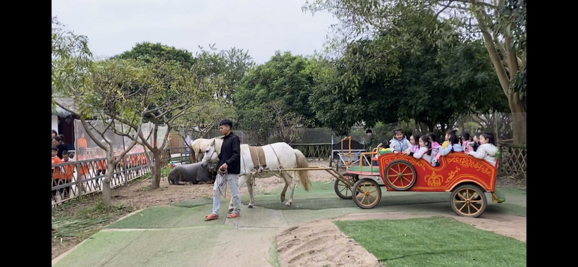 C:\Users\Administrator\Desktop\anh tham quan\z3945863371661_3cc0014a10fcaac44b8f9e3ae2eaba46.jpg