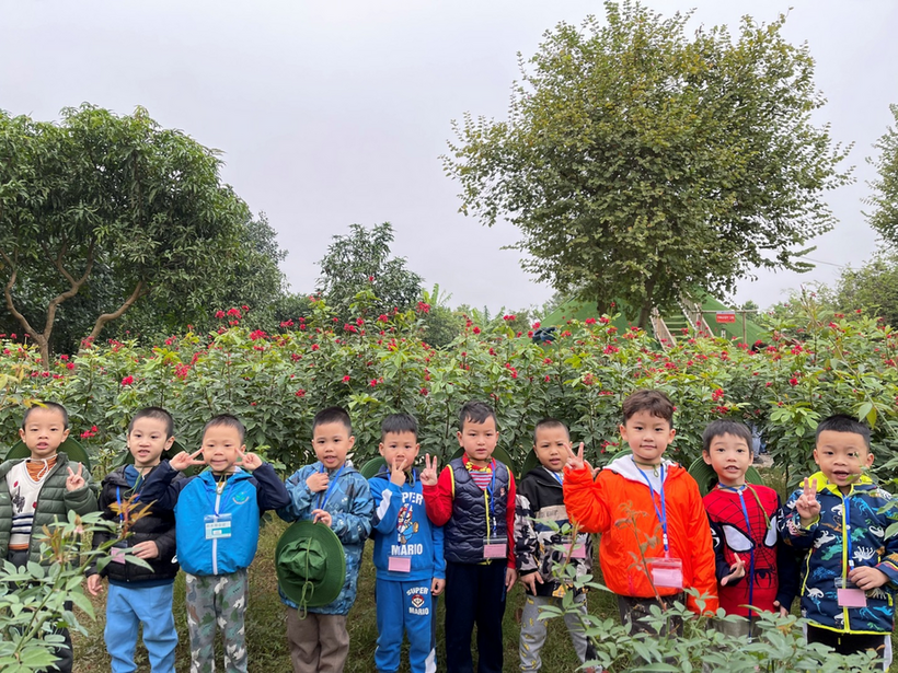 C:\Users\Administrator\Desktop\anh tham quan\z3942961444461_4c887348aab06c494bfa2a2e42184d62.jpg