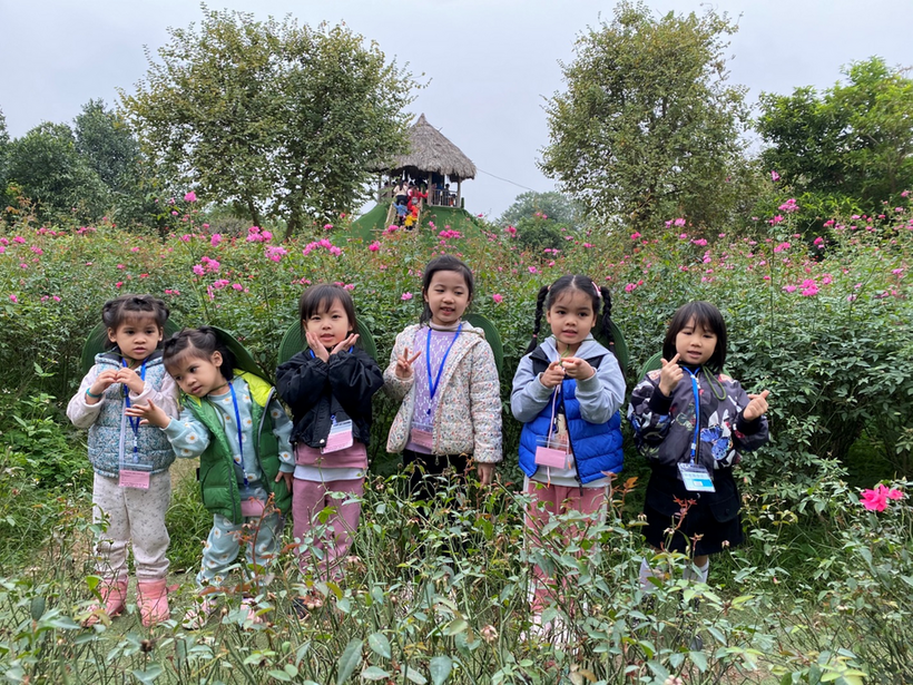 C:\Users\Administrator\Desktop\anh tham quan\z3942748961217_ee1d03418308348a0b0561d4a4265122.jpg