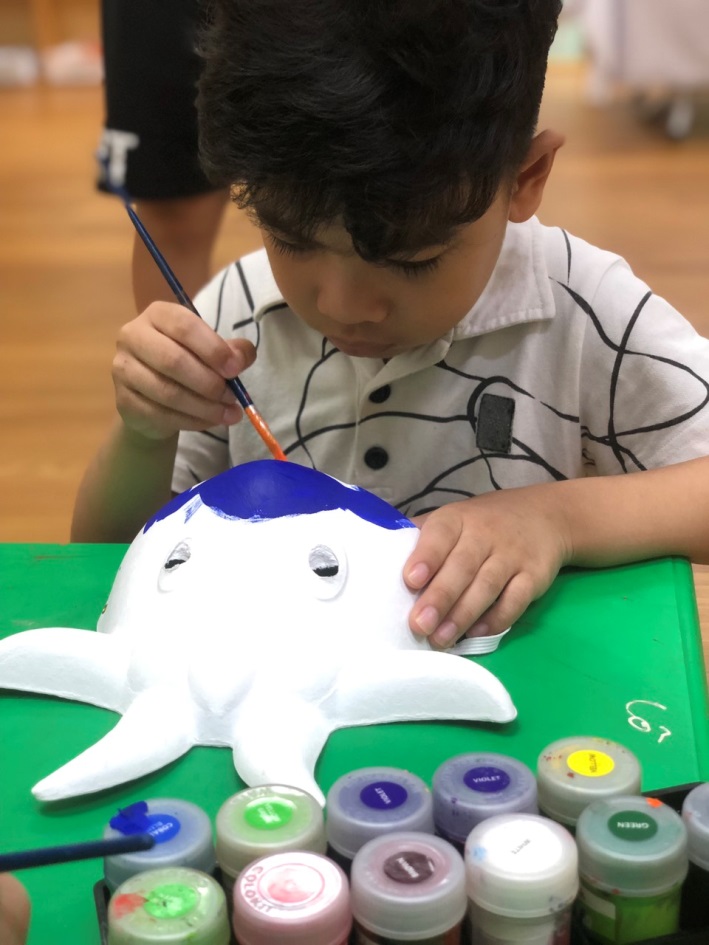 C:\Users\Techsi.vn\Desktop\Vẽ mặt nạ\z3708075175333_7a31a72a5177df4014d78dd07e25174a.jpg