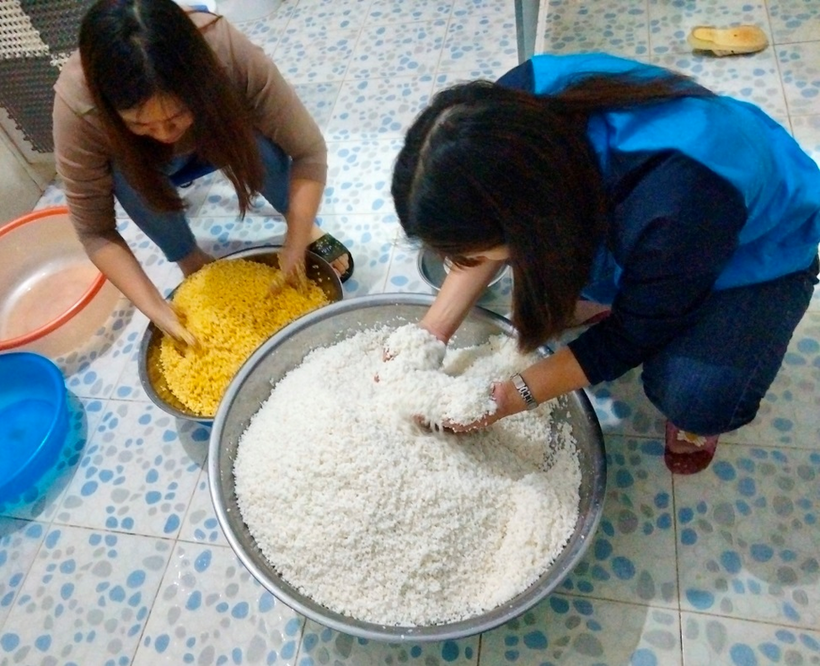 C:\Users\Administrator\Desktop\banh c hưng\z4027904966680_2de90b7a7fa858884024074c8c298262.jpg