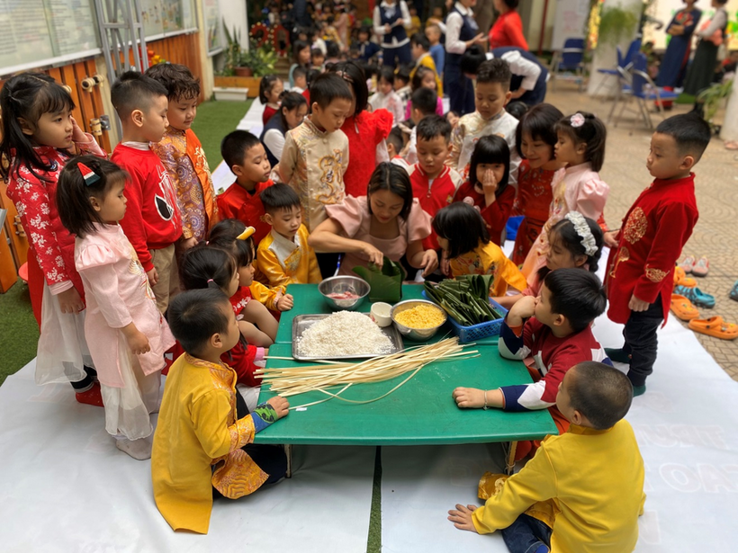 C:\Users\Administrator\Desktop\banh c hưng\z4027661307677_365589dee80711b50d094c2eb1f368b3.jpg