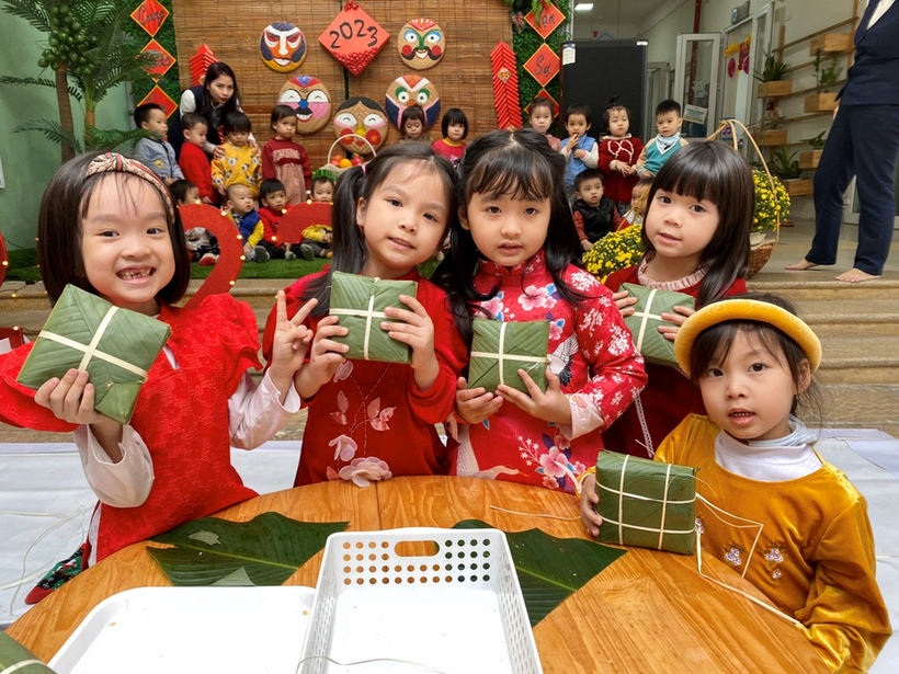 C:\Users\Administrator\Desktop\banh c hưng\z4027964705598_cae6c1df63bfb93a1ddc04c5af0ad052.jpg