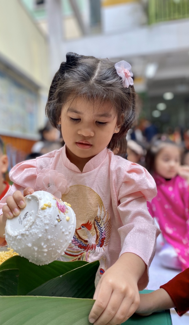 C:\Documents and Settings\Admin\Desktop\banh chung\z4028160588365_247652b3724684b00110aaab0acd576e.jpg