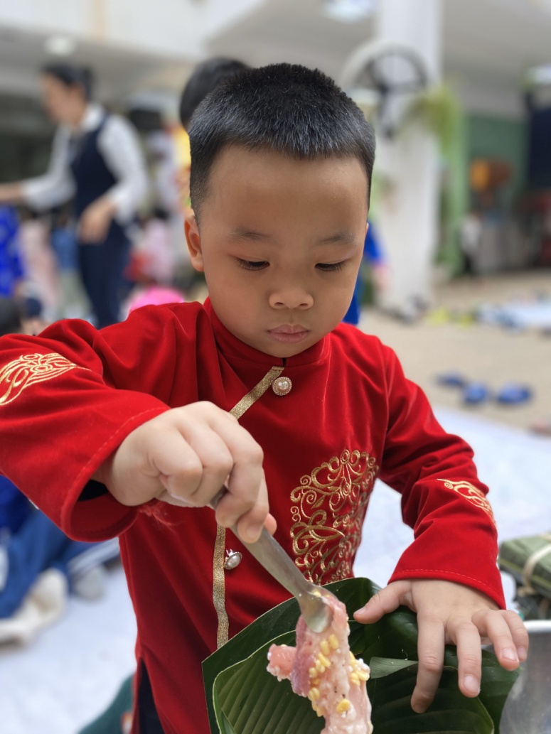 C:\Documents and Settings\Admin\Desktop\banh chung\z4028160468470_e709112feac11a7f24c8f3f7634e9df4.jpg