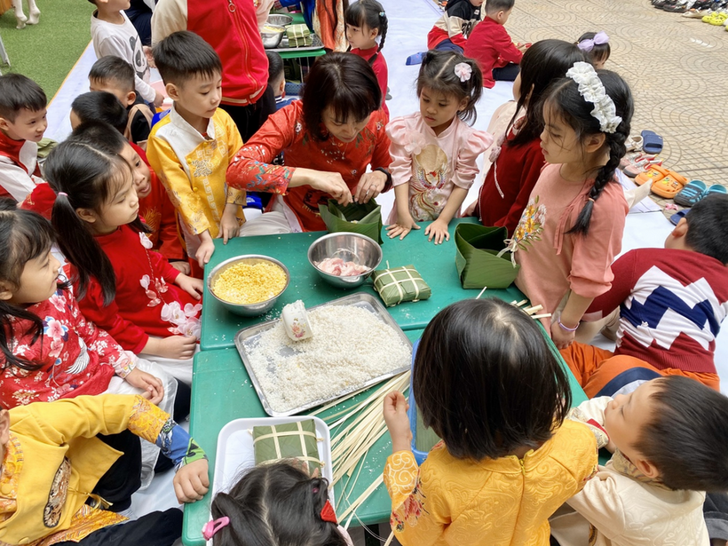 C:\Documents and Settings\Admin\Desktop\banh chung\z4028160588509_68a4b3fffab72bd6b18bb1b893ca15a4.jpg