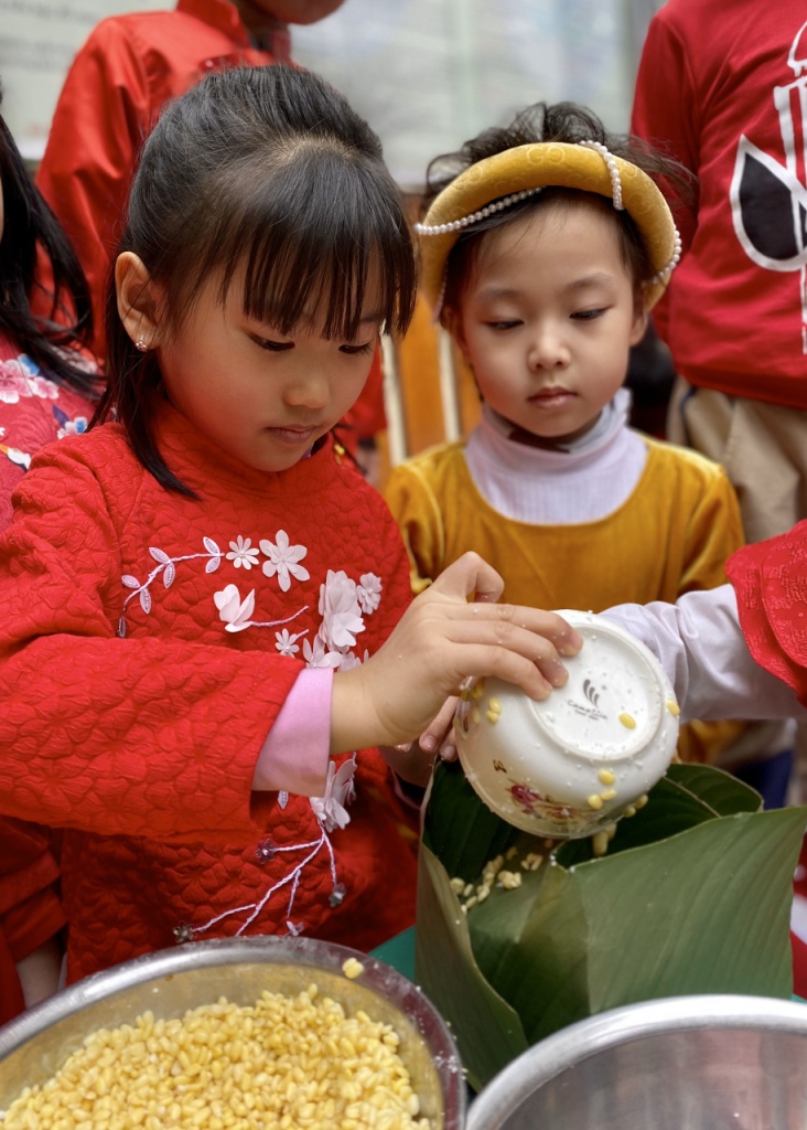 C:\Documents and Settings\Admin\Desktop\banh chung\z4028160600067_2170e301950cef172487a162854c1e53.jpg