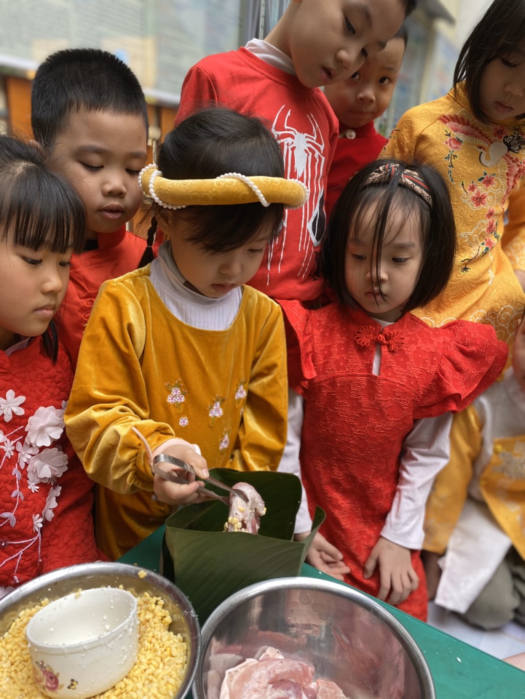 C:\Documents and Settings\Admin\Desktop\banh chung\z4028160591470_2f4e9287527234db9c2ced241a02e76c.jpg