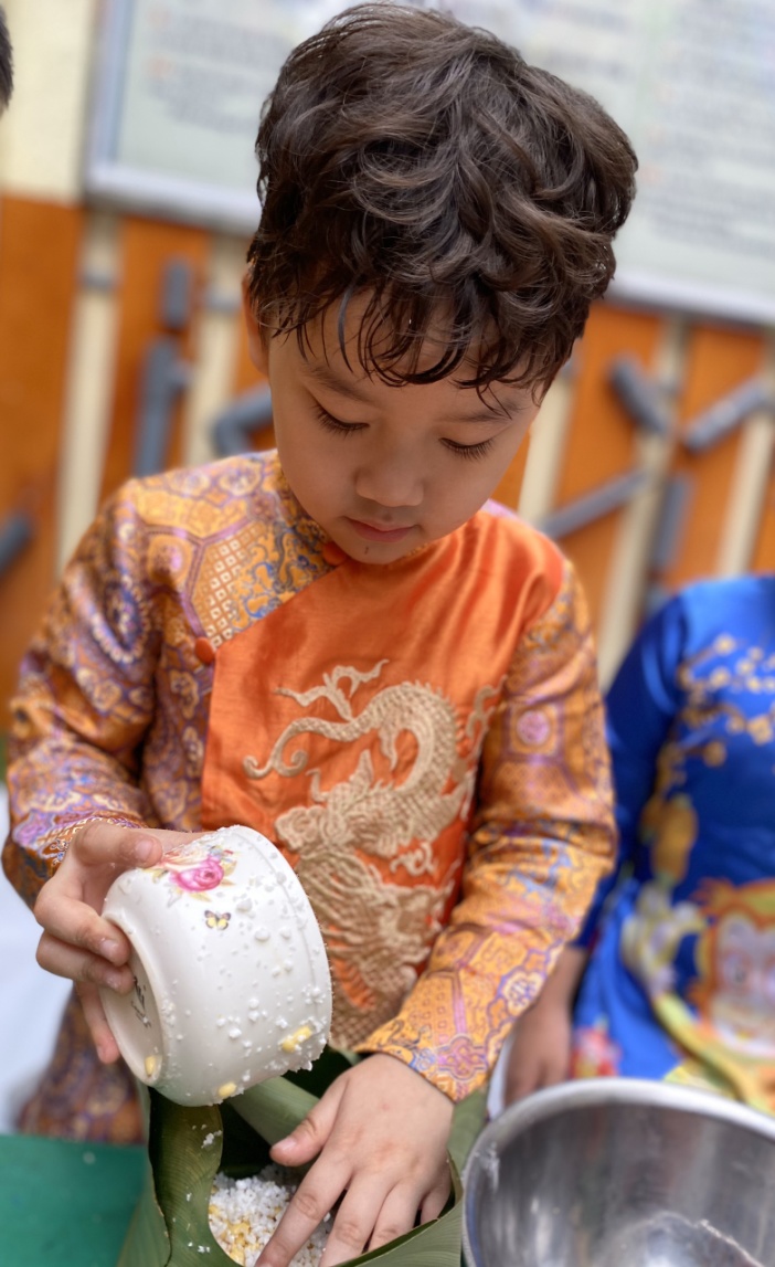 C:\Documents and Settings\Admin\Desktop\banh chung\z4028160492494_cd07e48e989eb447d024b26ef475e17b.jpg