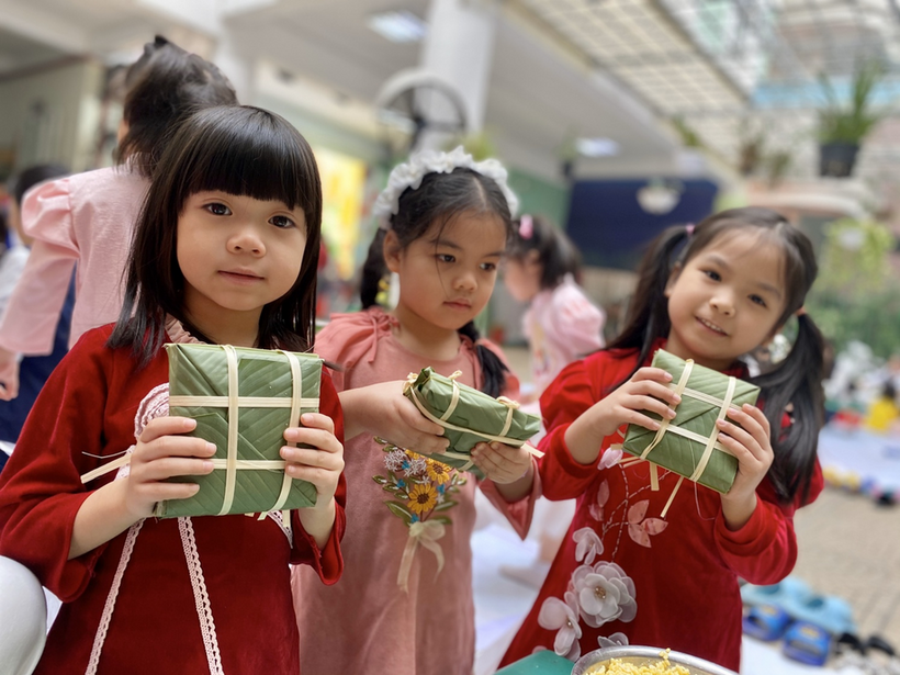 C:\Documents and Settings\Admin\Desktop\banh chung\z4028160559493_0c385087949a0f77a1040ec79b47c80f.jpg