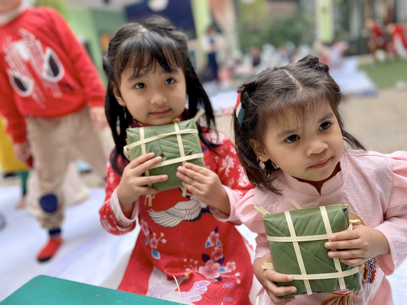 C:\Documents and Settings\Admin\Desktop\banh chung\z4028160509992_0dc4ef7c38f3c3cc9b59ecc7c804f0f4.jpg