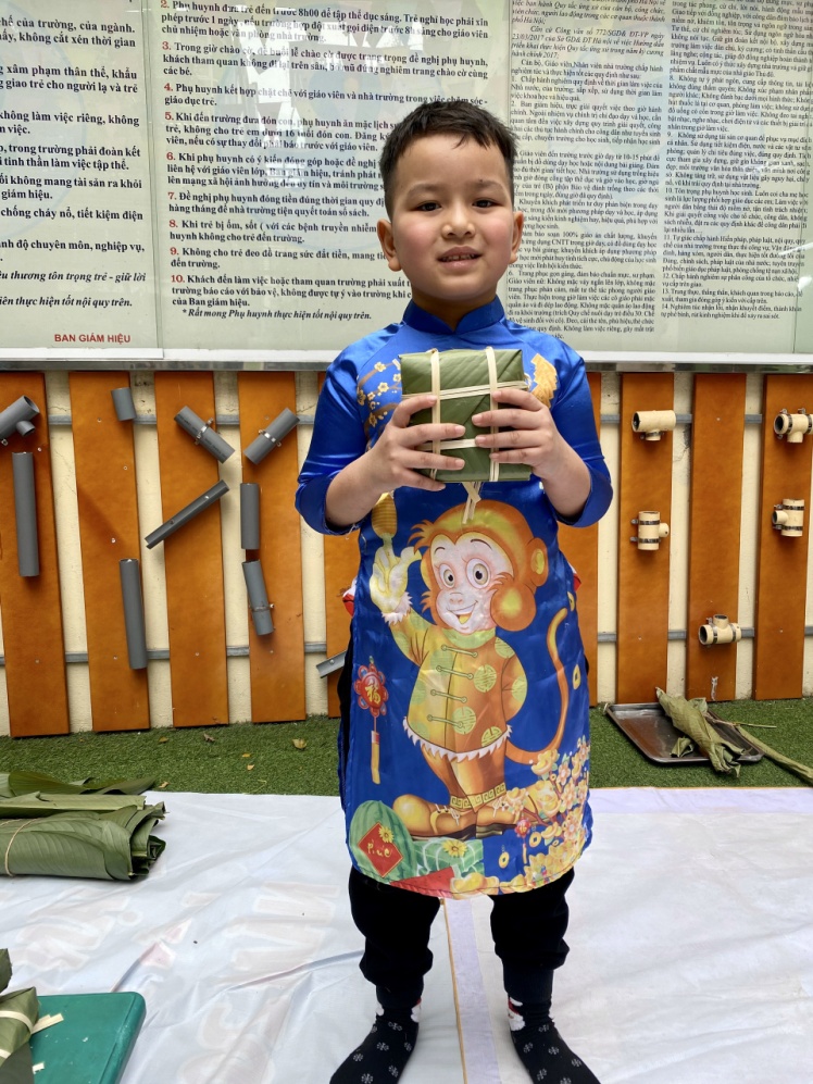 C:\Documents and Settings\Admin\Desktop\banh chung\z4028336887692_1464bcf7a74c2afe1227268c166ec332.jpg