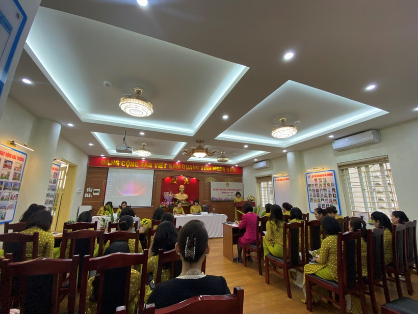 C:\Users\Administrator\Desktop\ĐH CĐ\z4035654724272_3b755de93346d8a7c00349eedd7be243.jpg