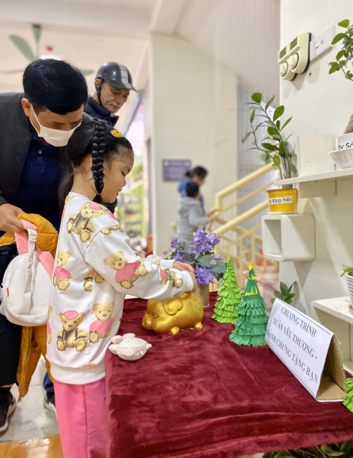 C:\Documents and Settings\Admin\Desktop\ảnh\z4000755272243_9d13ea3e3790b28a9b5bfe760ab435f2.jpg