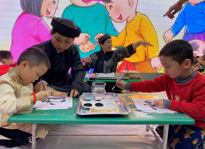 C:\Users\Techsi.vn\Desktop\ảnh tcdg\z4114340987545_22b83a4dc541258b810775b2acf467f3.jpg