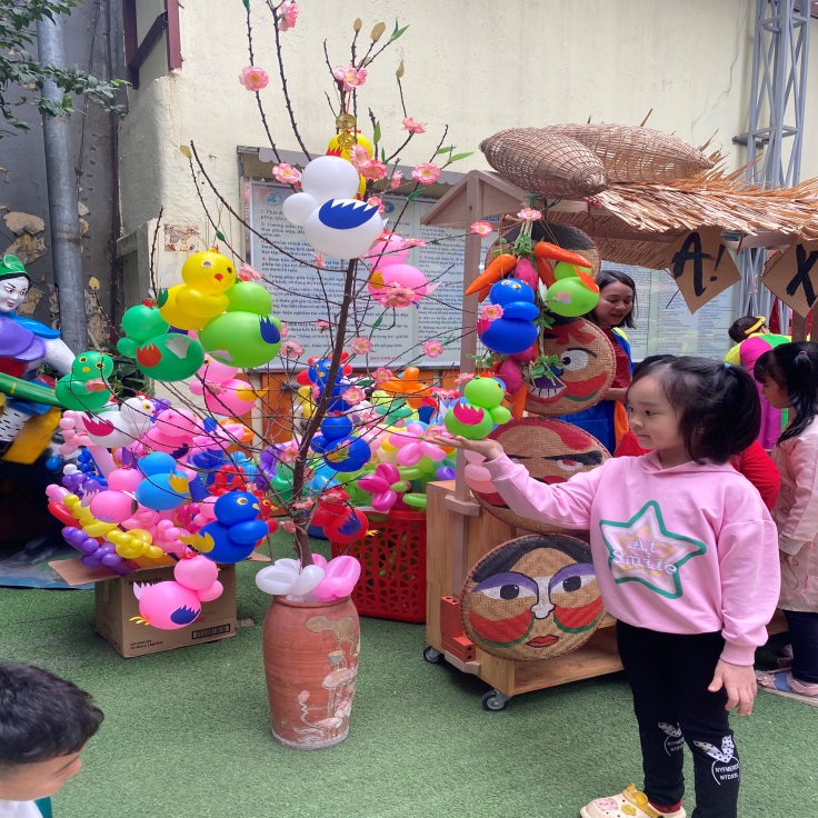 C:\Users\Techsi.vn\Desktop\ảnh chợ quê\z4116902831850_6394d889112586e62ddf8634528dbf2f.jpg