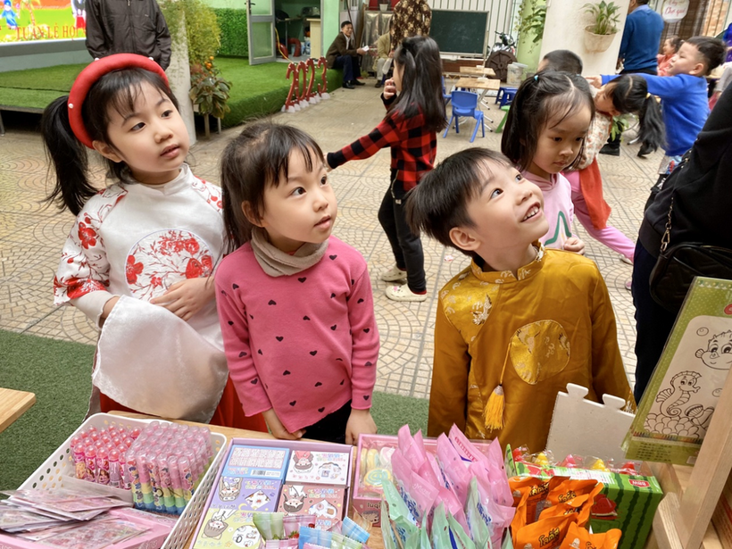 C:\Documents and Settings\Admin\Desktop\ảnh hoi xuan\z4119839413276_115994c6bbe36f931c6d32e4f2e78132.jpg