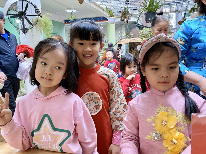 C:\Documents and Settings\Admin\Desktop\ảnh hoi xuan\z4119839403571_0244f7524f94addc995ea50262577a02.jpg